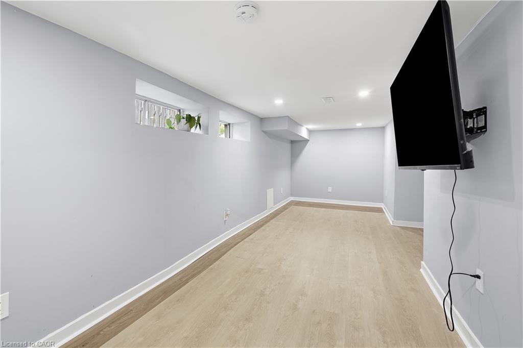 658 Upper Wellington Street Property Photo 31