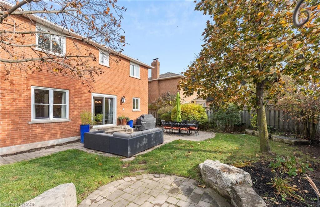 467 Hedgerow Lane Property Photo 35