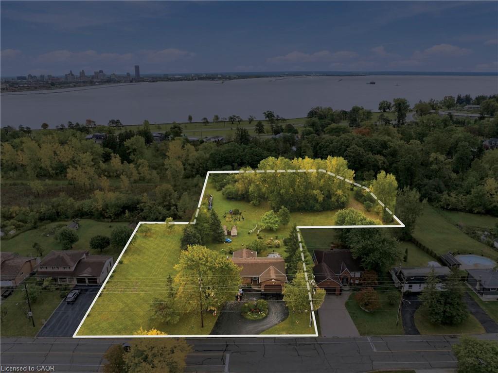 338 Albany Street Property Photo 2