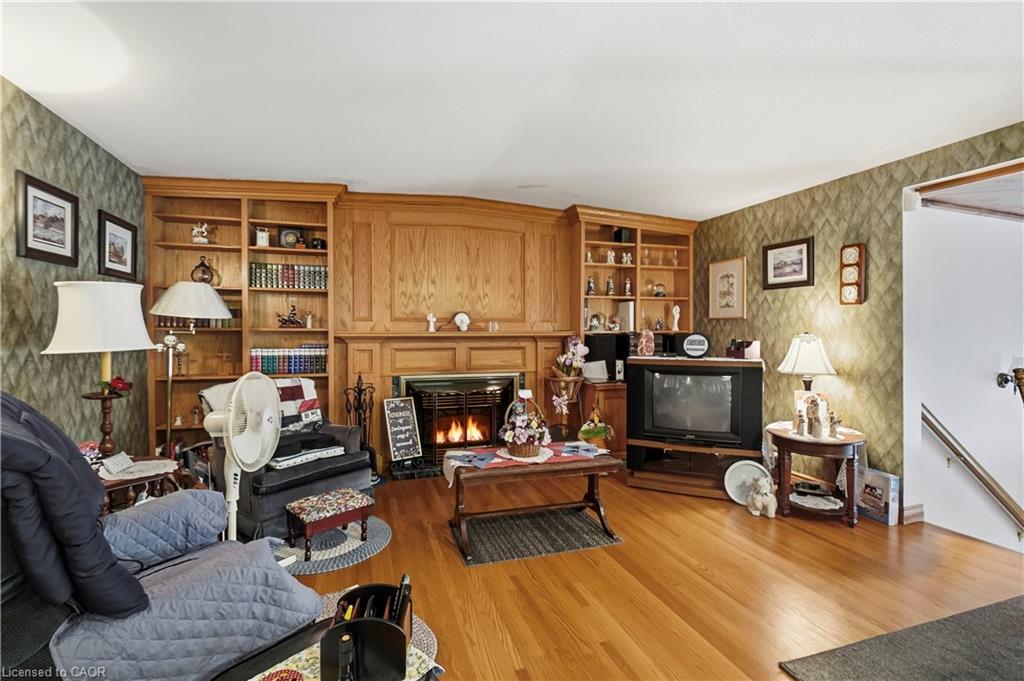 338 Albany Street Property Photo 6
