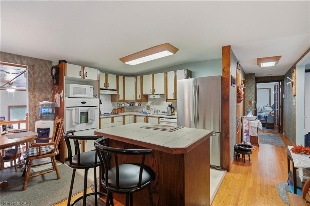 338 Albany Street Property Photo 8