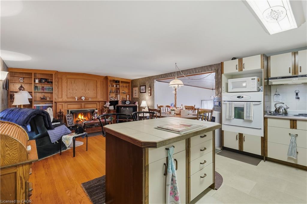 338 Albany Street Property Photo 10