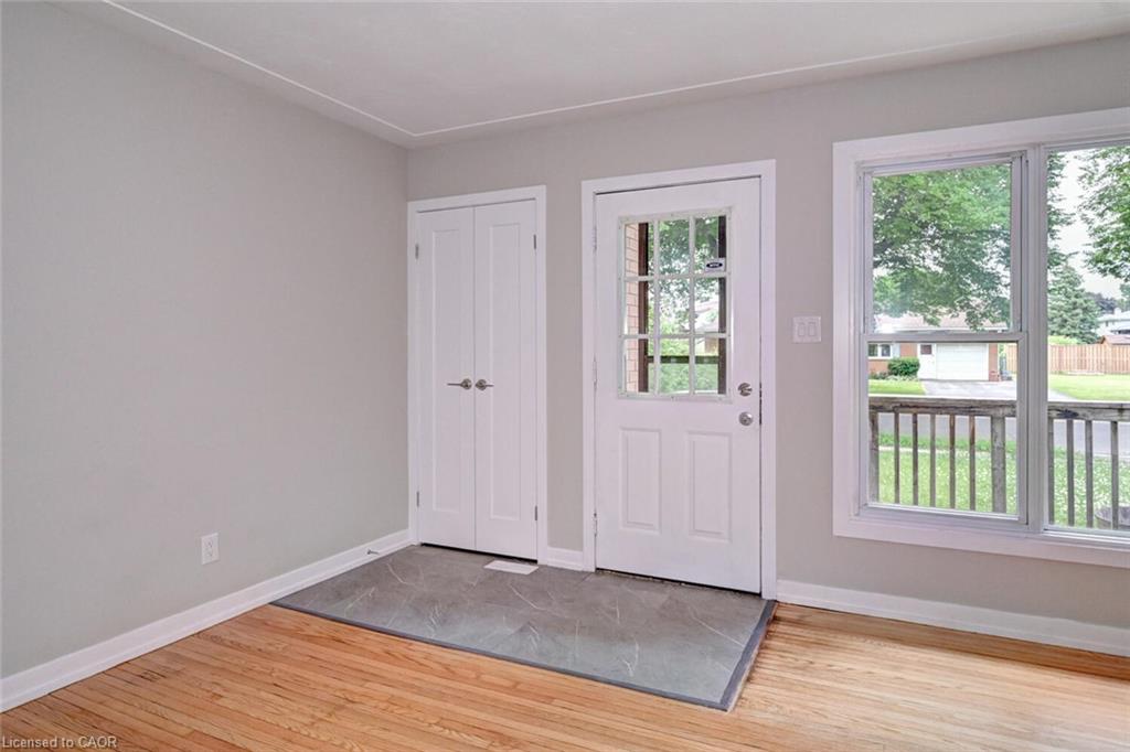 110 Conway Drive Property Photo 6