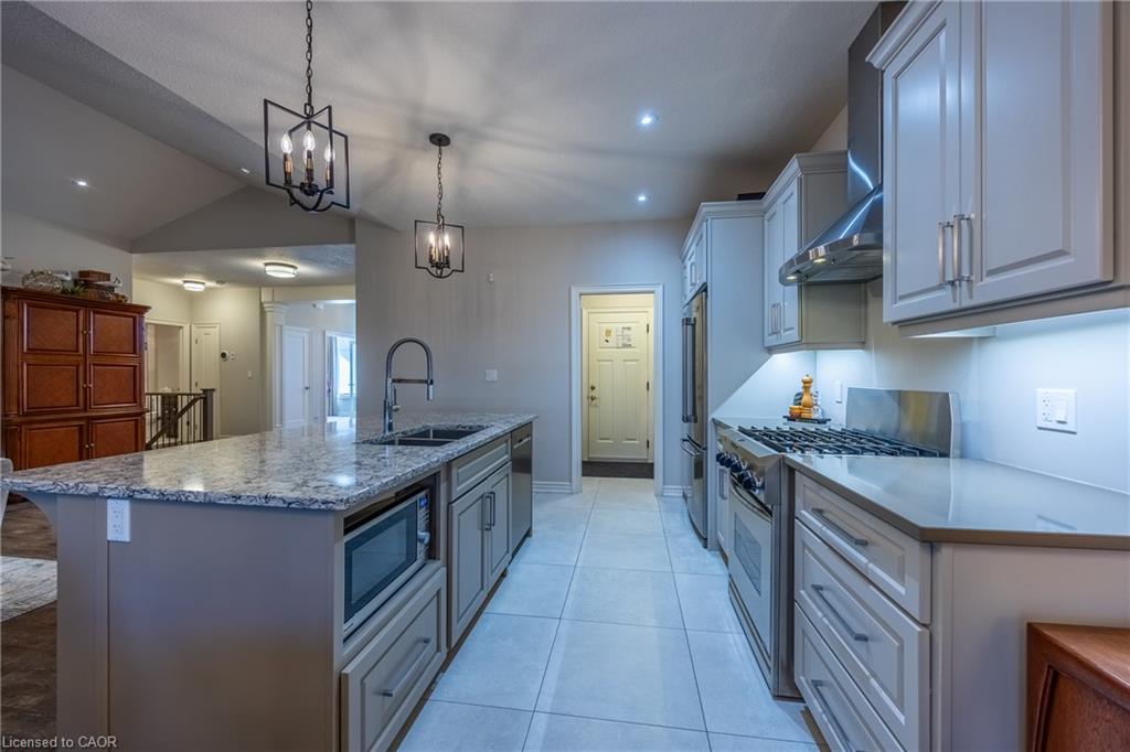 135 New Lakeshore Road Property Photo 11