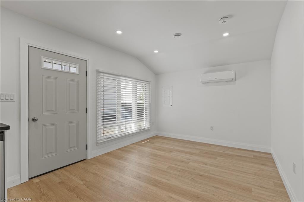 2-362 Gatfield Avenue Property Photo 3