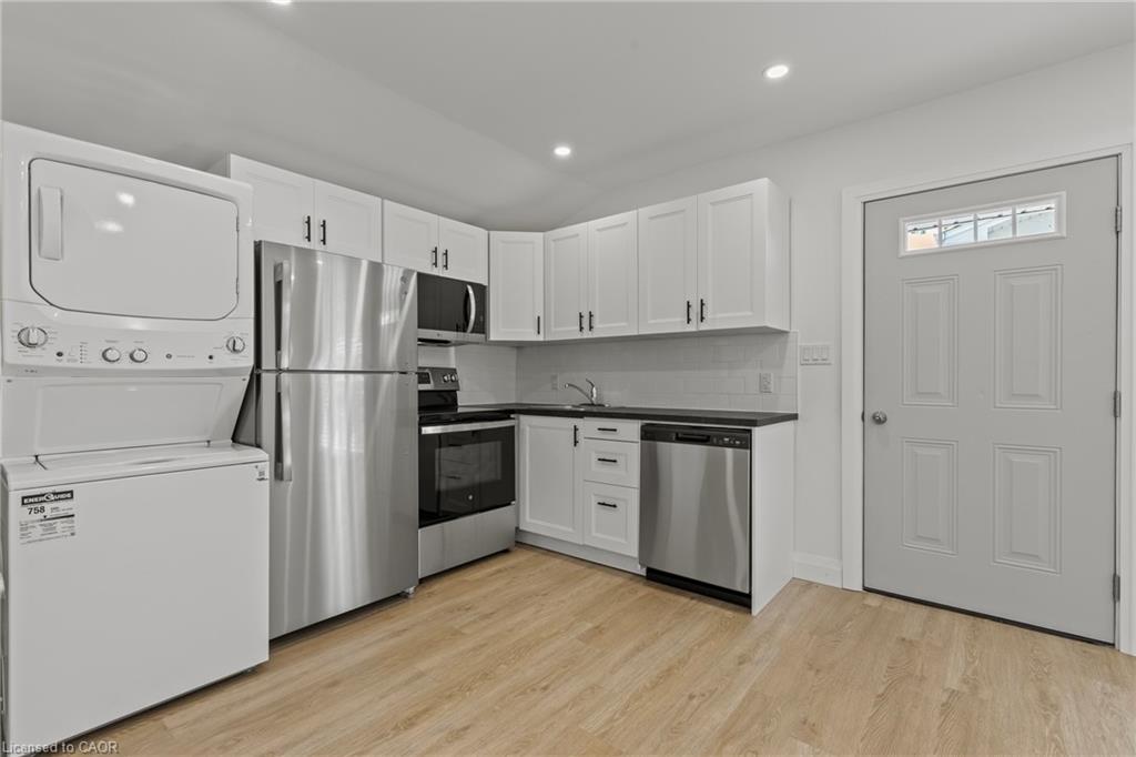 2-362 Gatfield Avenue Property Photo 5
