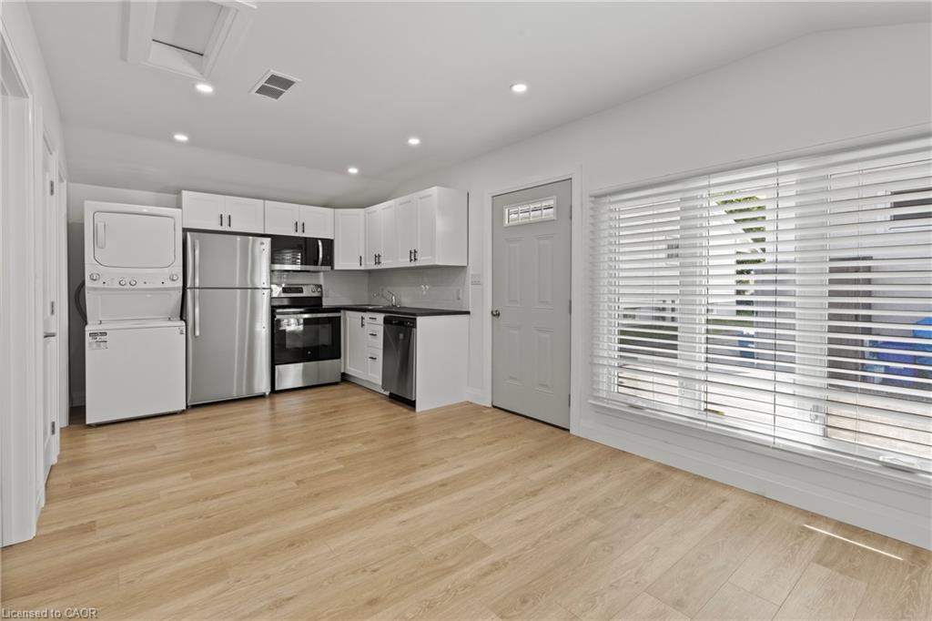 2-362 Gatfield Avenue Property Photo 11