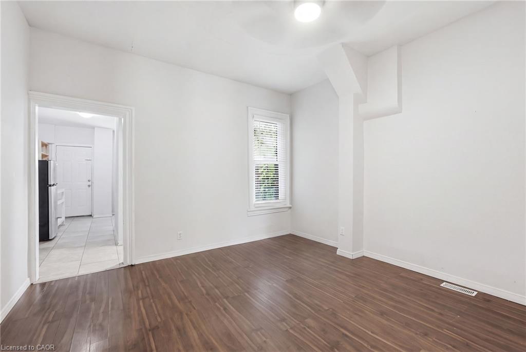 1-51 Wellington Street N Property Photo 7