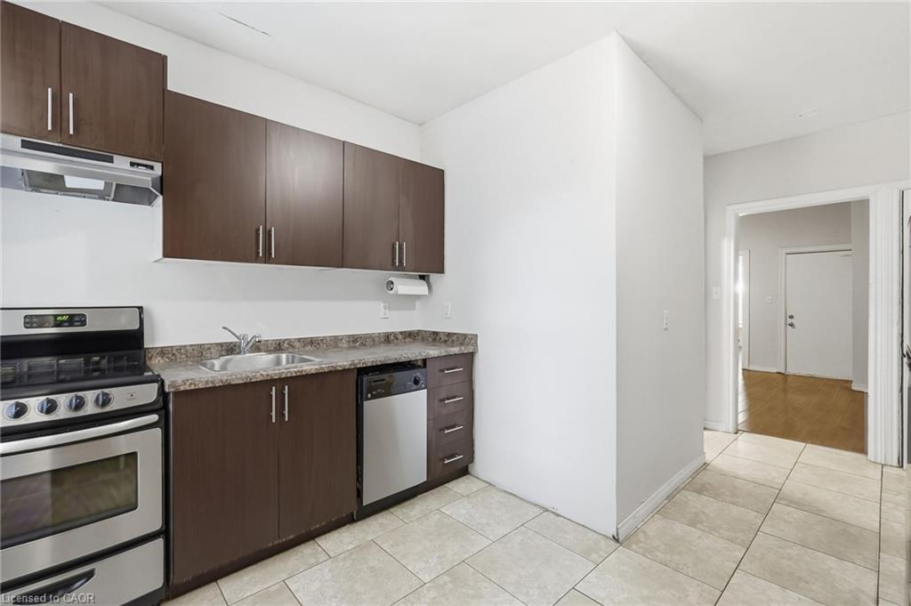 1-51 Wellington Street N Property Photo 16
