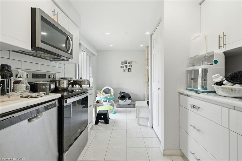 6562 Glengate Street Property Photo 10