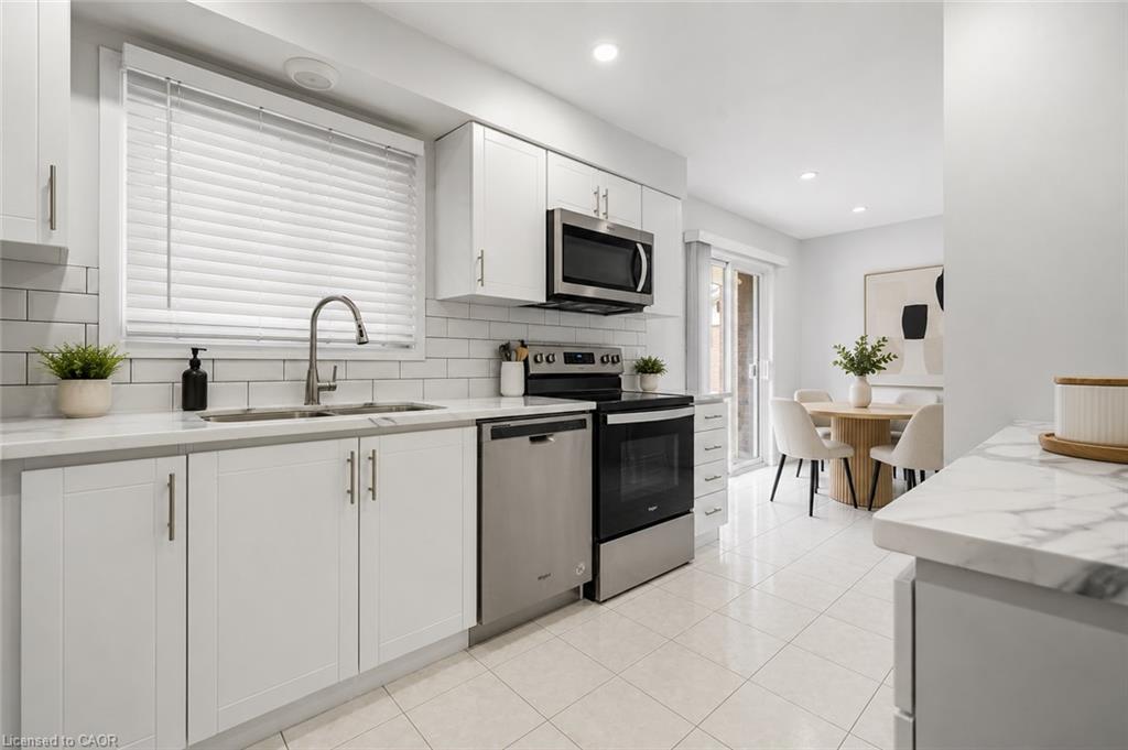 6562 Glengate Street Property Photo 11