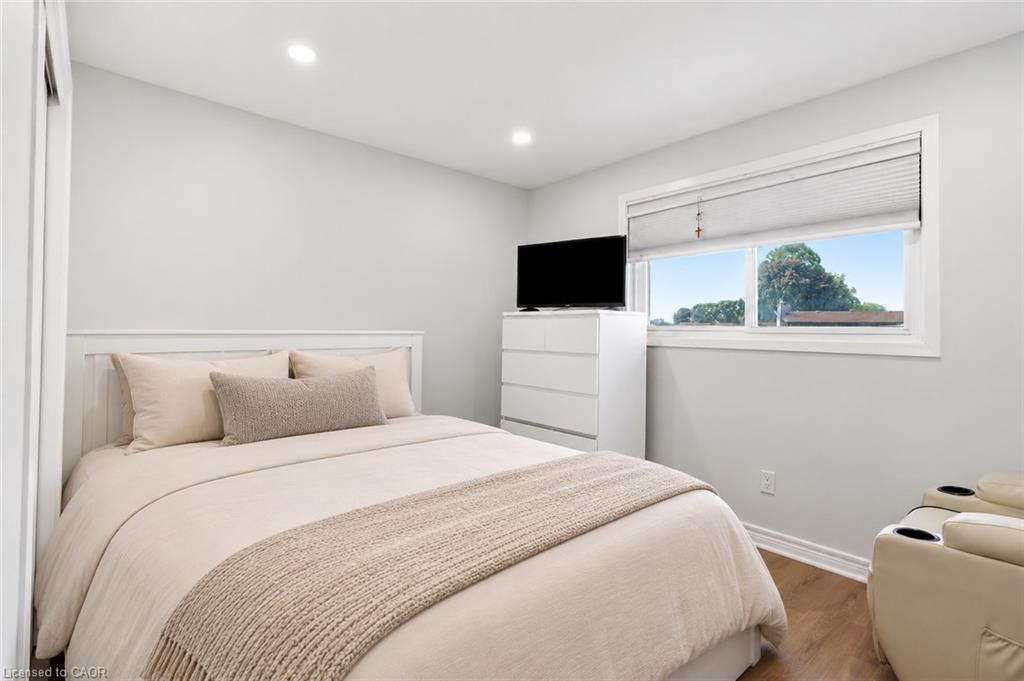 6562 Glengate Street Property Photo 13