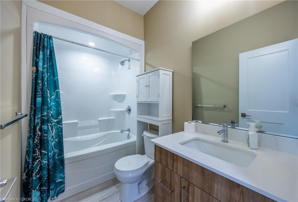 248 Lafayette Street E Property Photo 9
