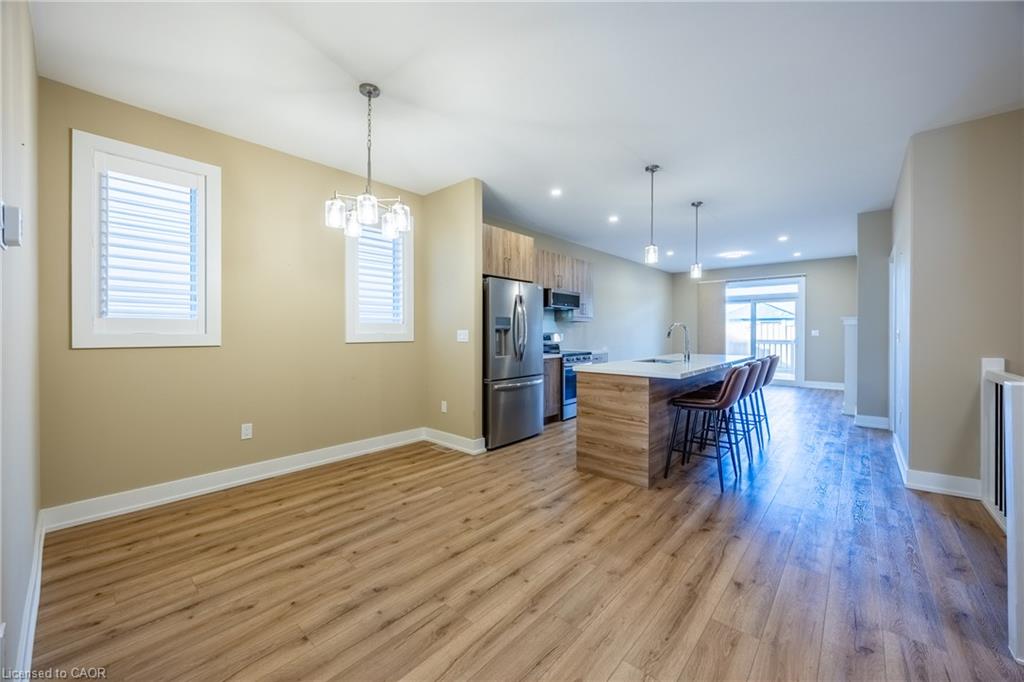 248 Lafayette Street E Property Photo 11