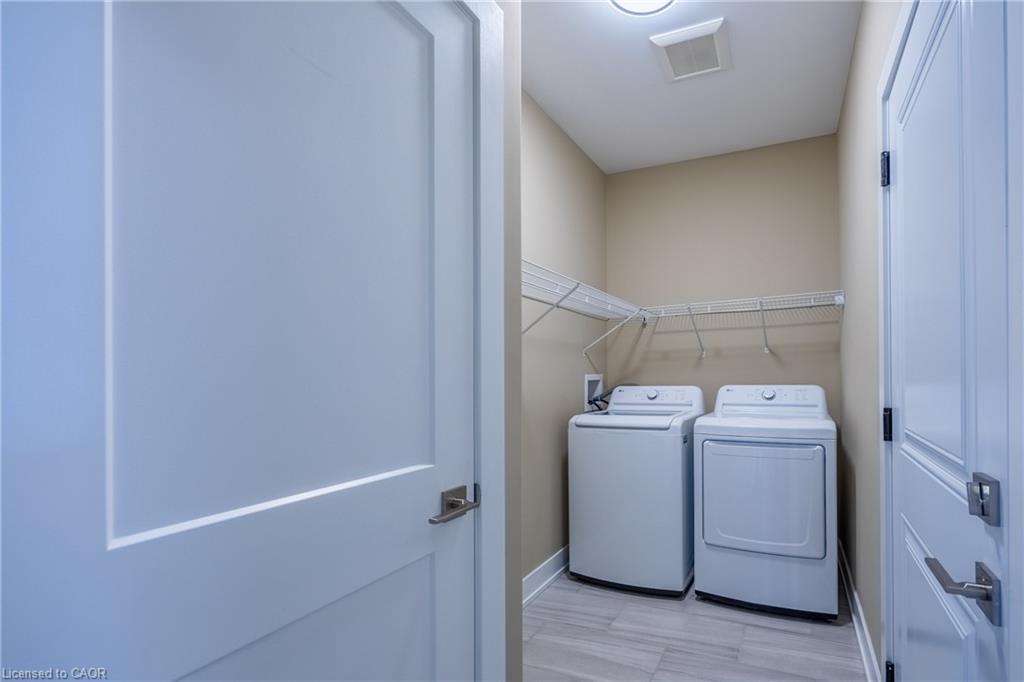 248 Lafayette Street E Property Photo 20