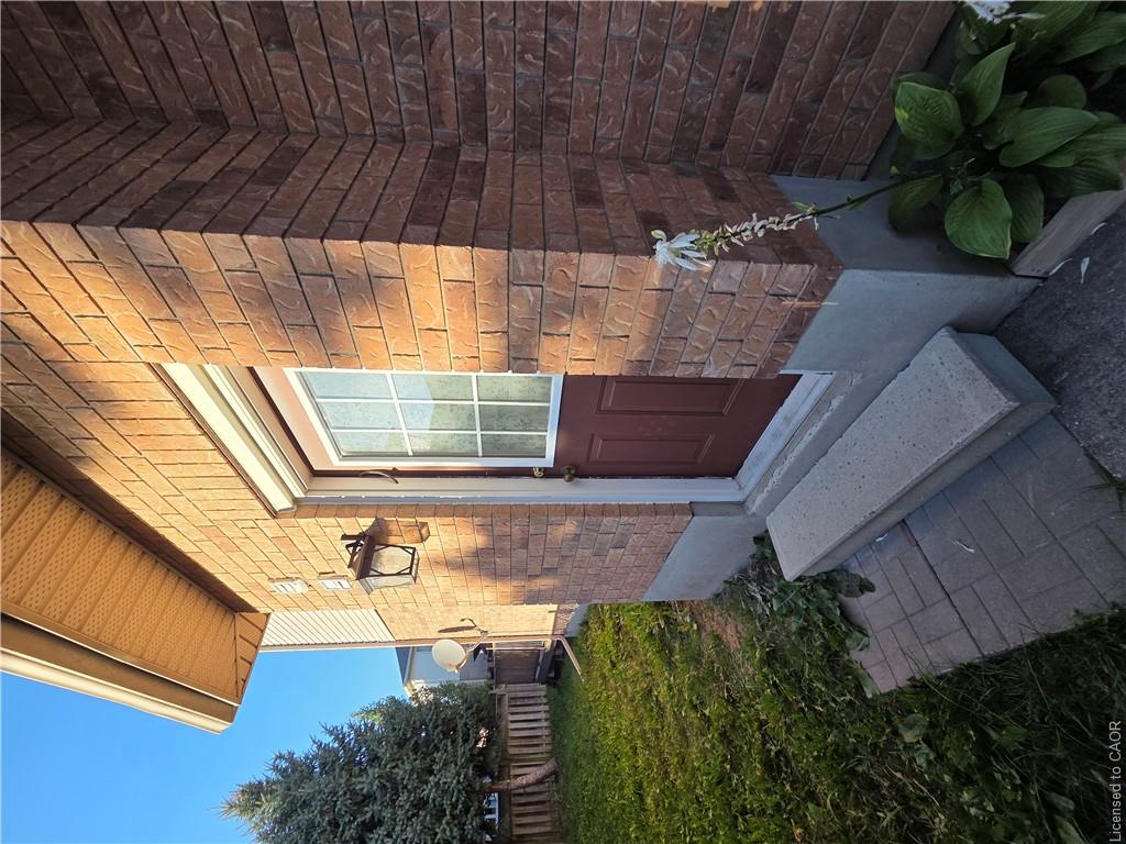 264 Holbeach Court Property Photo 4