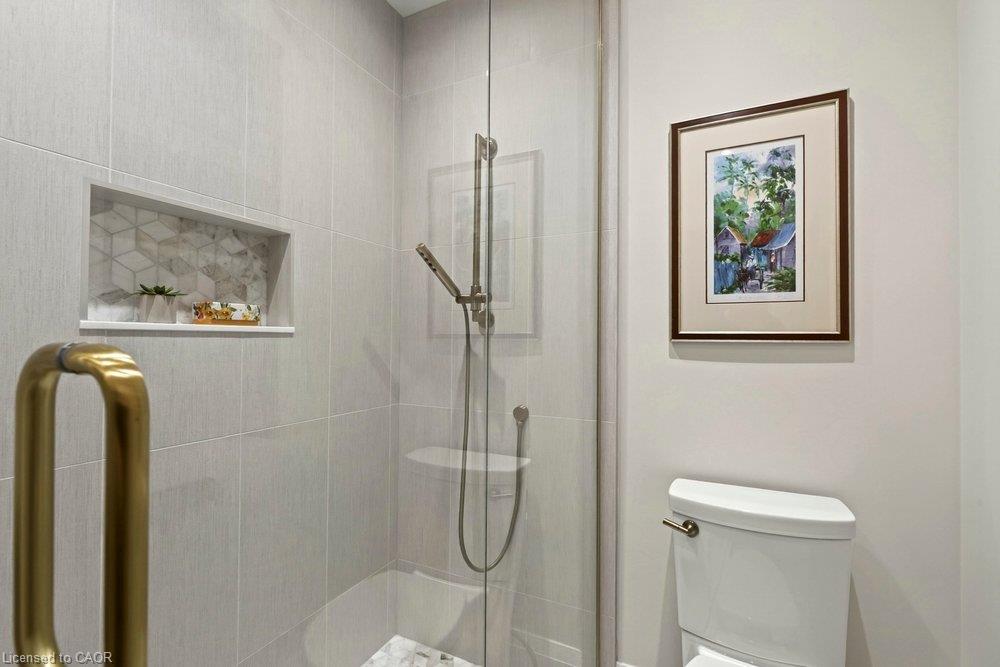 98 Moore Crescent Property Photo 33