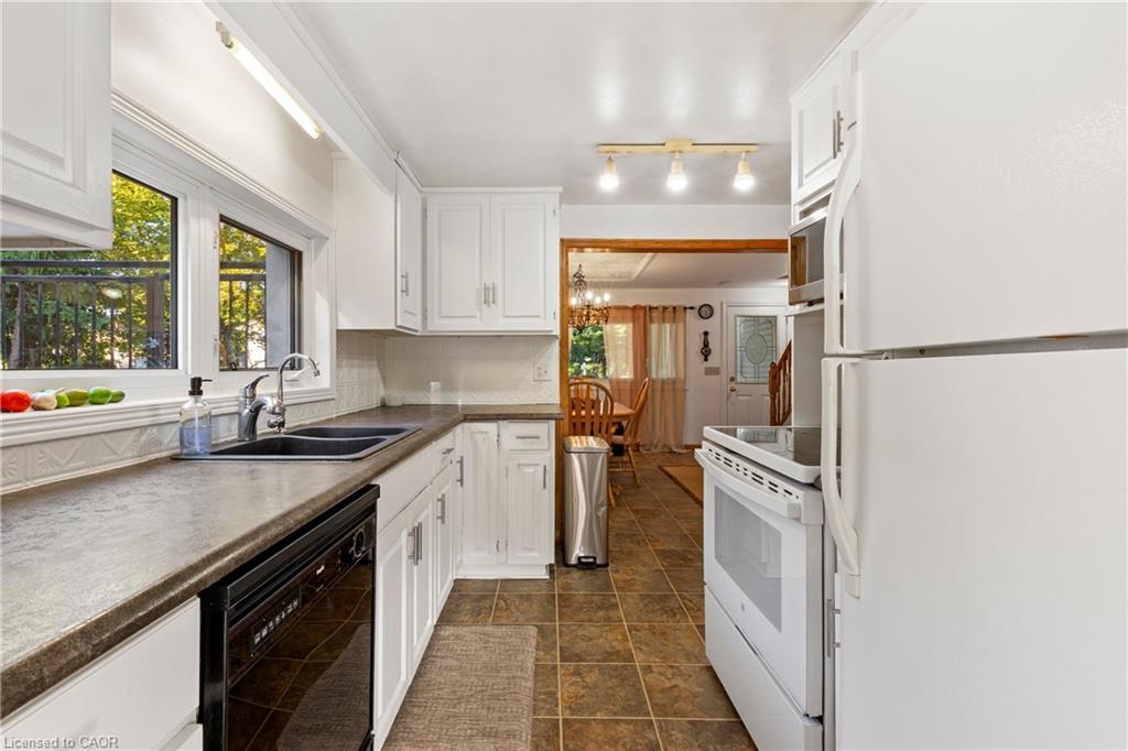 168 Asmus Street Property Photo 19