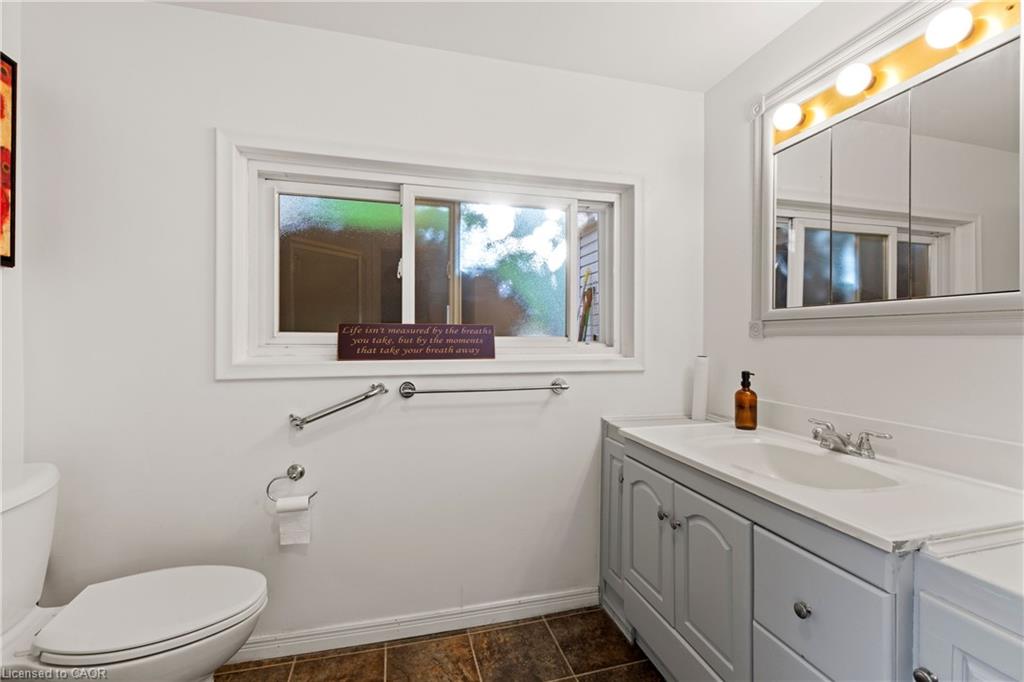 168 Asmus Street Property Photo 25