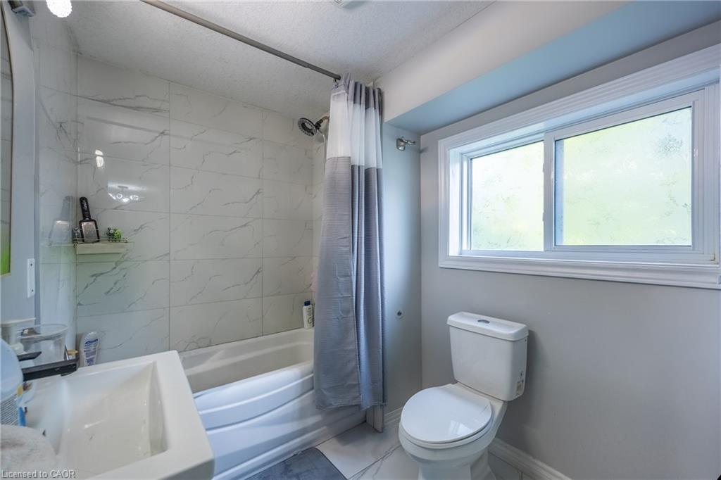 89 Talbot Street S Property Photo 27