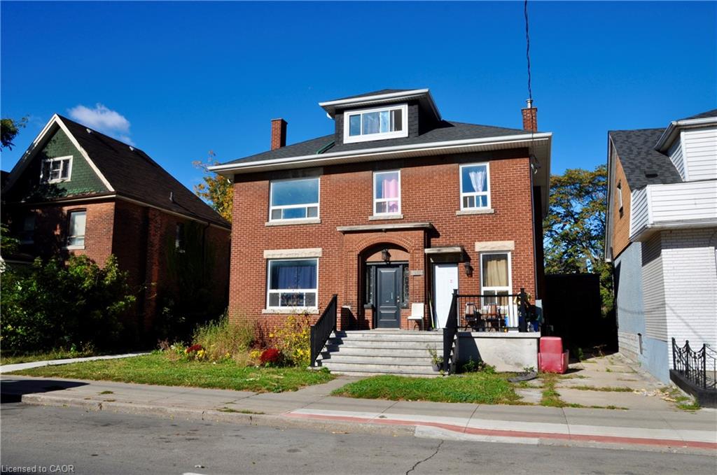 119 Ottawa Street N Property Photo 1