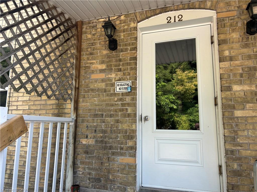 8-206-212 Queenston Road Property Photo 3