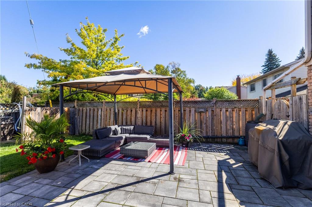 4248 Dunvegan Road Property Photo 37