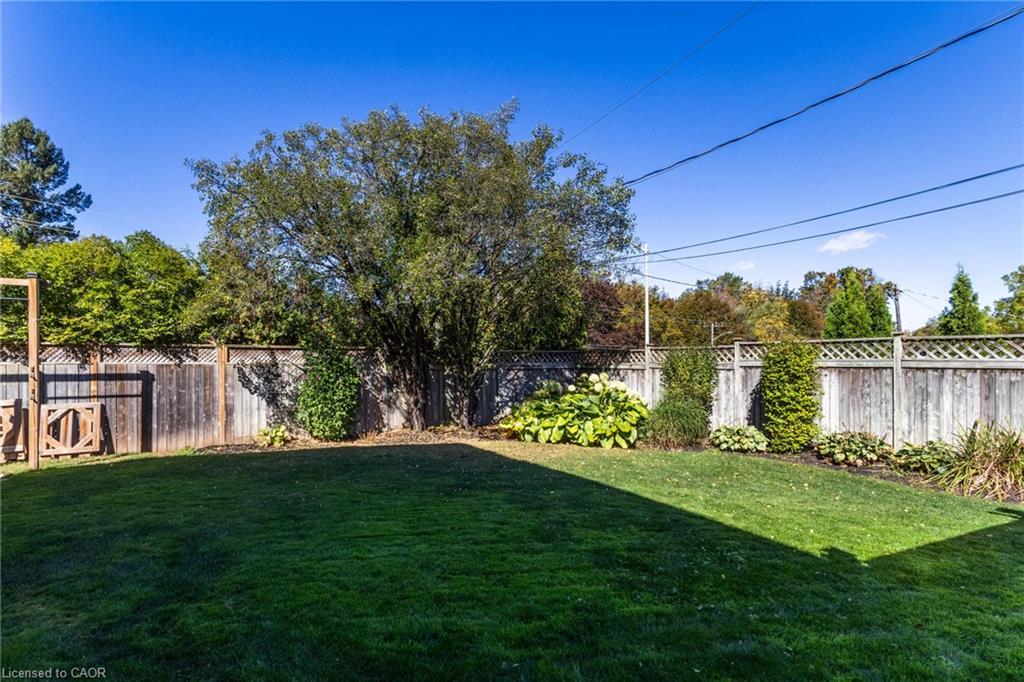4248 Dunvegan Road Property Photo 44