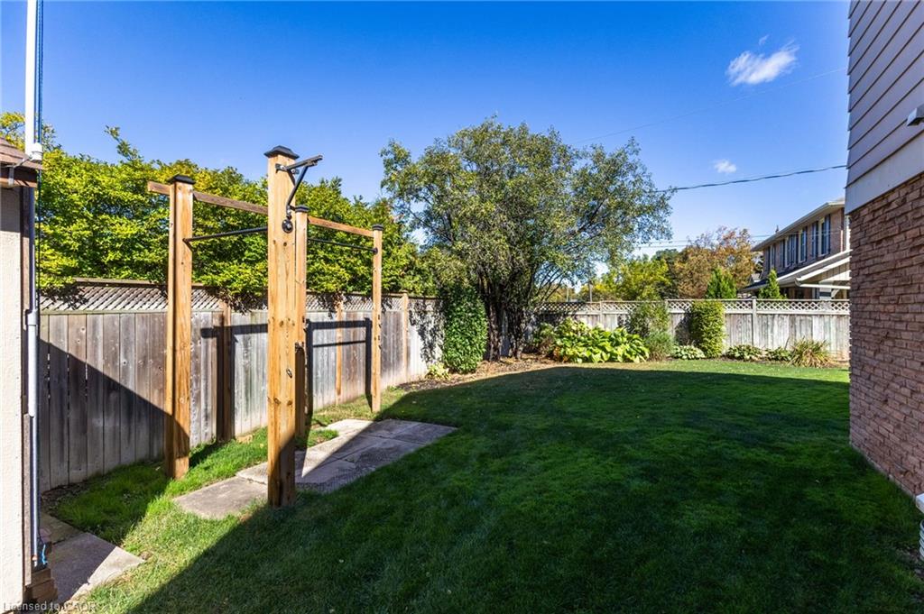 4248 Dunvegan Road Property Photo 46