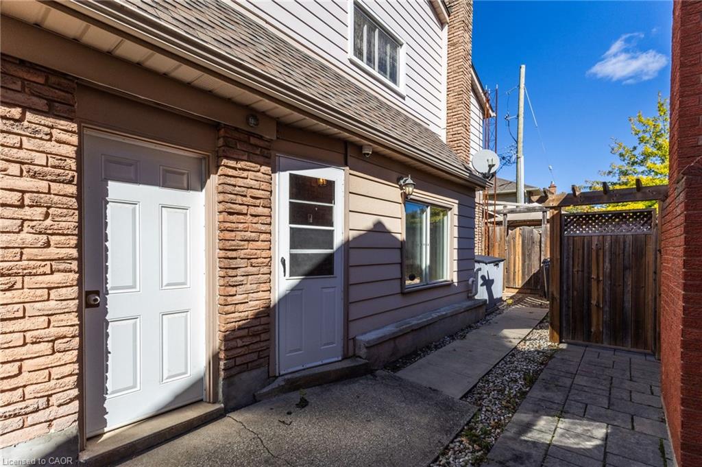 4248 Dunvegan Road Property Photo 47