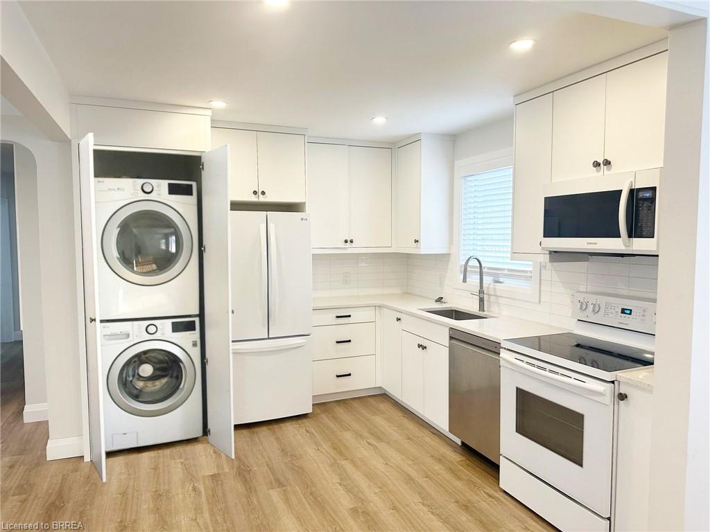 75 Henderson Avenue Property Photo 8