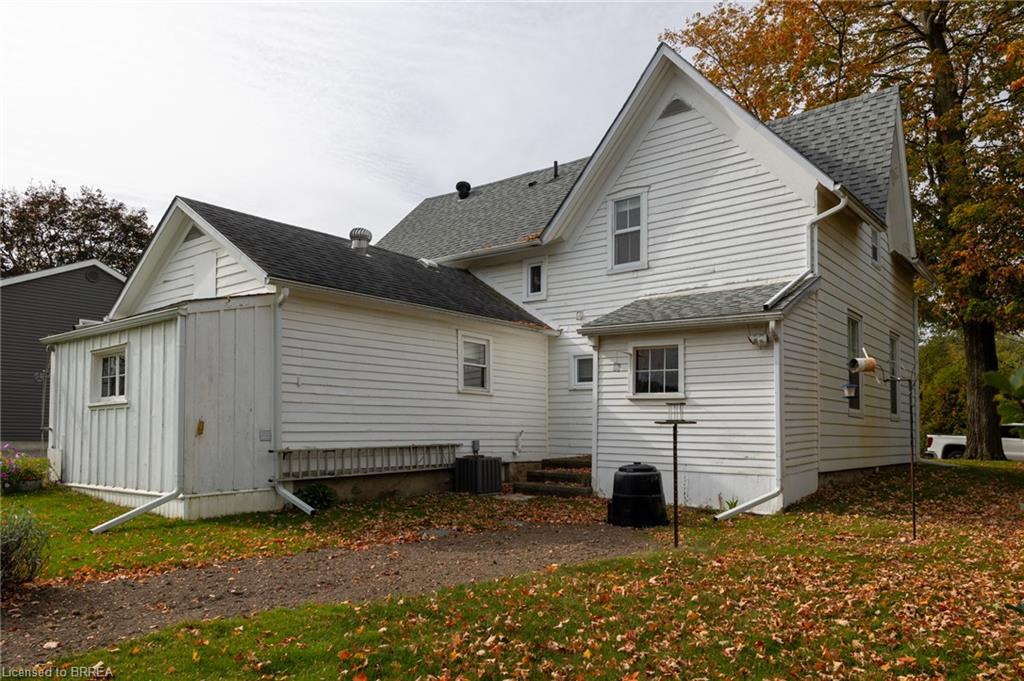 60 Simcoe Street Property Photo 9
