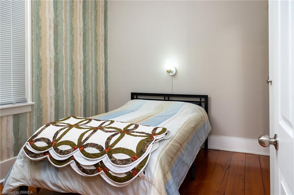60 Simcoe Street Property Photo 17