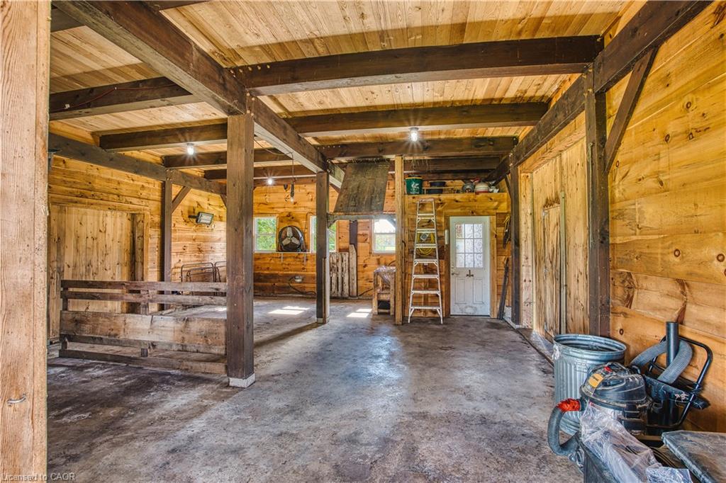 305256 South Line A Property Photo 34