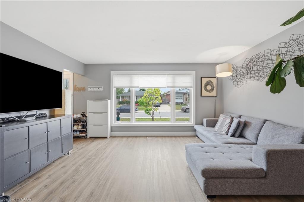 19 Ellingwood Avenue Property Photo 10