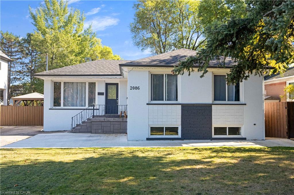 2086 Bridge Road Property Photo 1