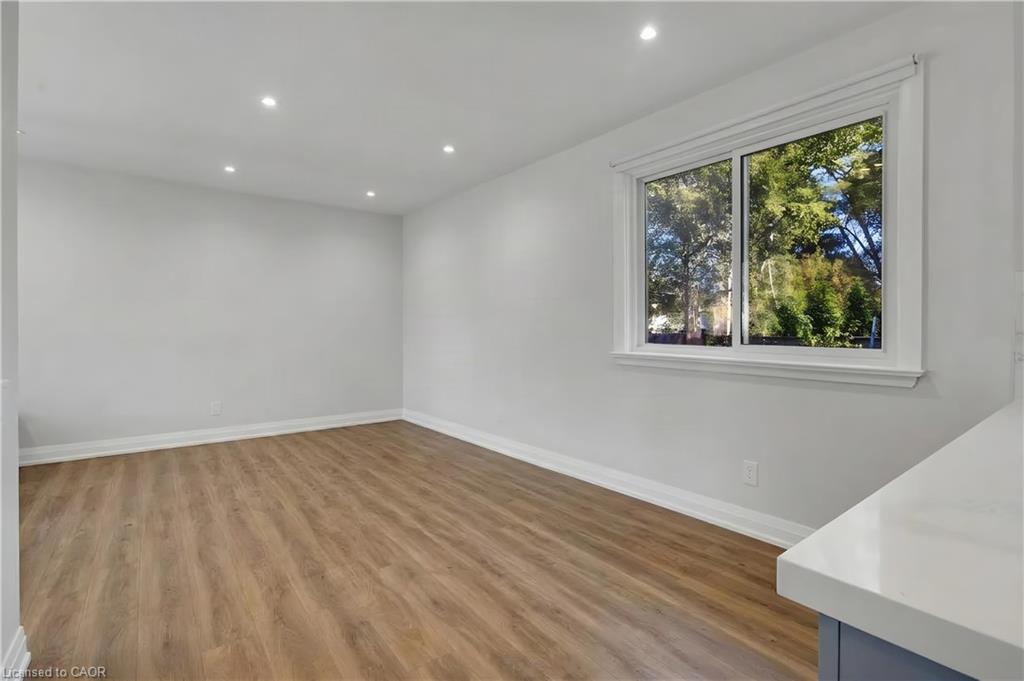 2086 Bridge Road Property Photo 9