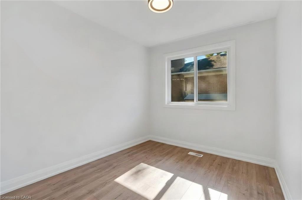 2086 Bridge Road Property Photo 19