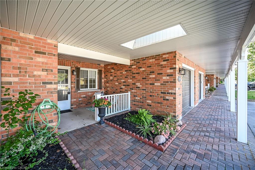 4-4108 Loganberry Court Property Photo 3