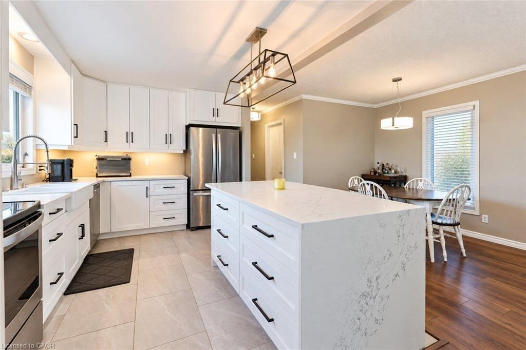 6 Sandra Crescent Property Photo 6