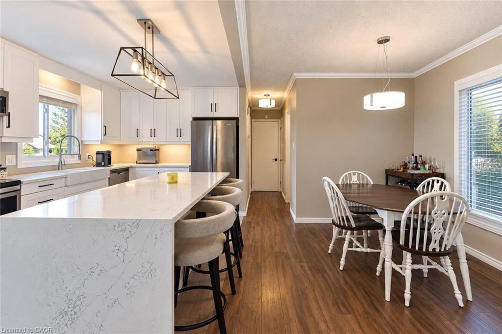 6 Sandra Crescent Property Photo 8