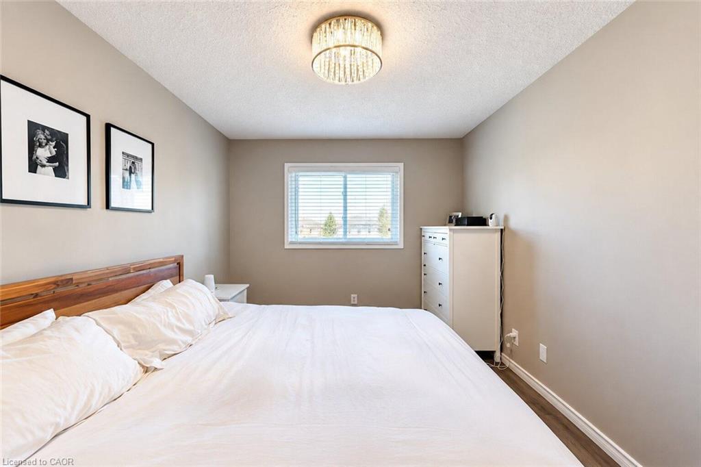 6 Sandra Crescent Property Photo 14