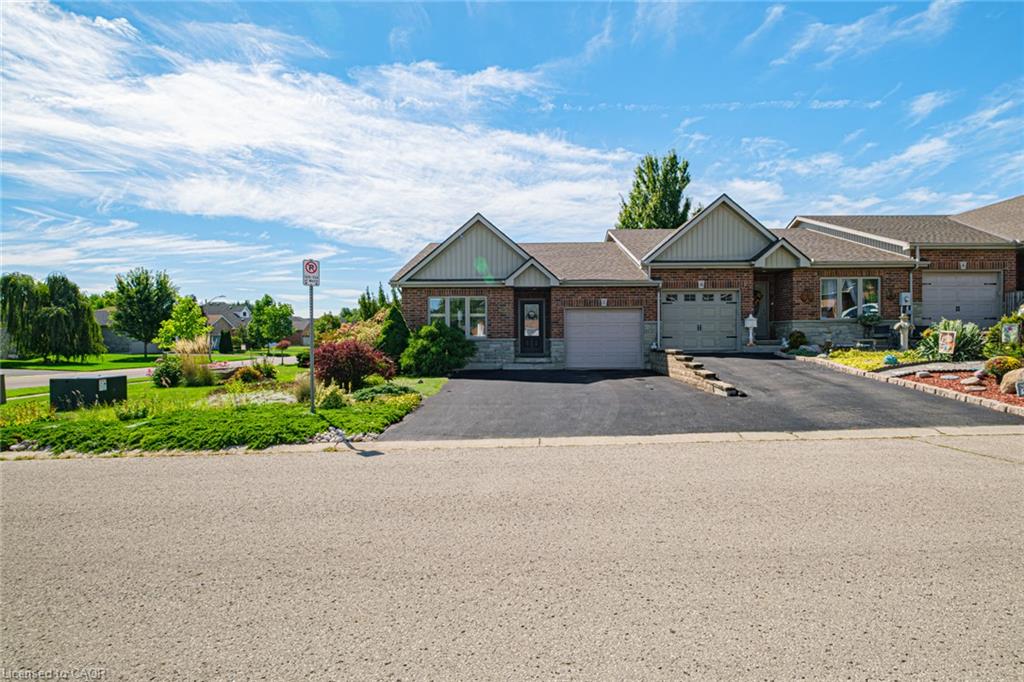 2 Millcroft Drive Property Photo 5