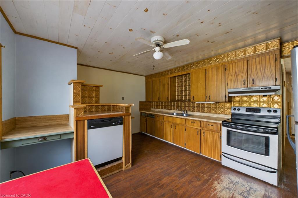 115 Broadbent Road Property Photo 6