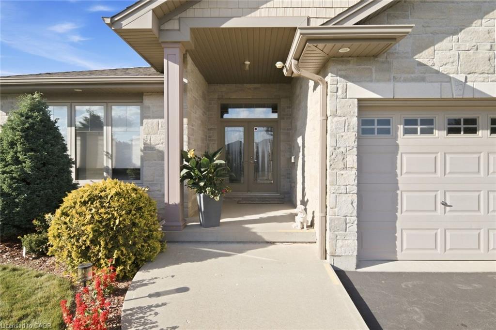 95 Driftwood Drive Property Photo 2