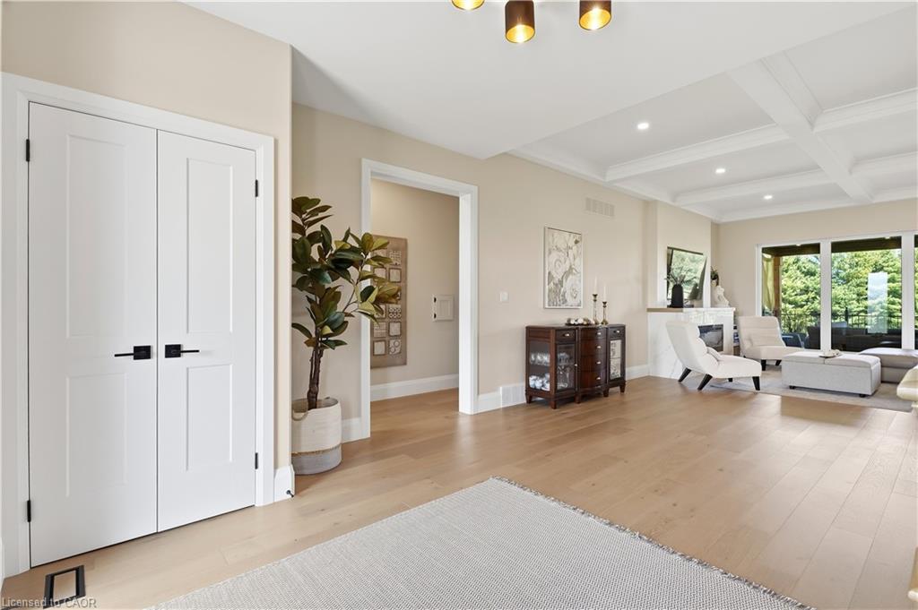 7 - 670 Bishopsgate Road Property Photo 7