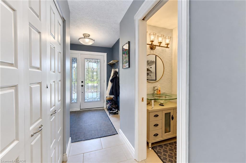 299 Creighton Court Property Photo 4