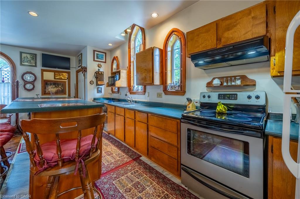 10 Old Church Road Property Photo 7