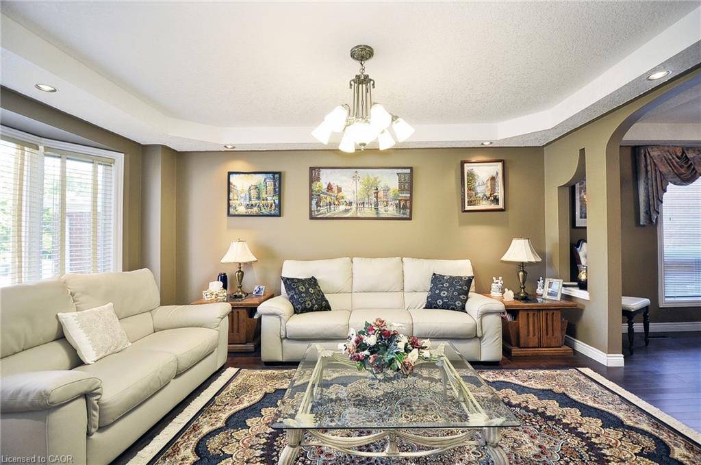 39 Peregrine Crescent Property Photo 4