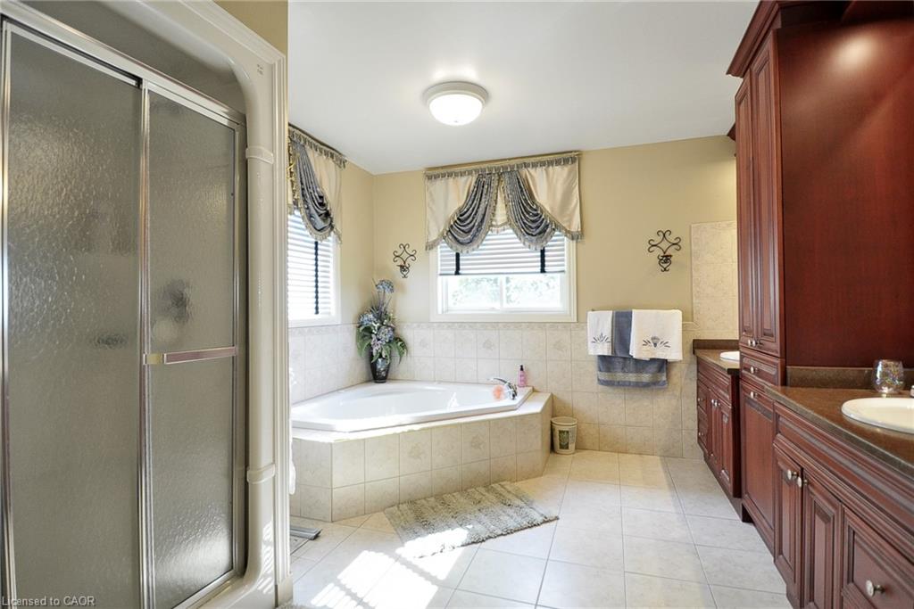 39 Peregrine Crescent Property Photo 21